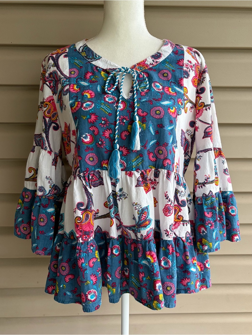 •Charlie Paige• Boho Paisley Floral Bell Sleeve Peasant Top - Size Medium